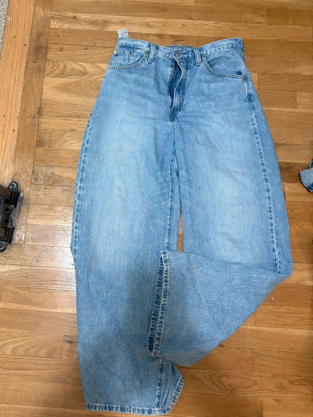 Levi cinch baggy jeans